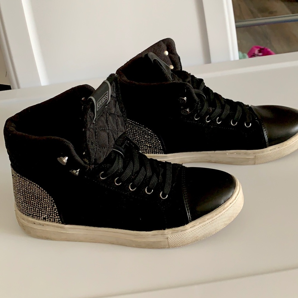 Sparkle guess shoes